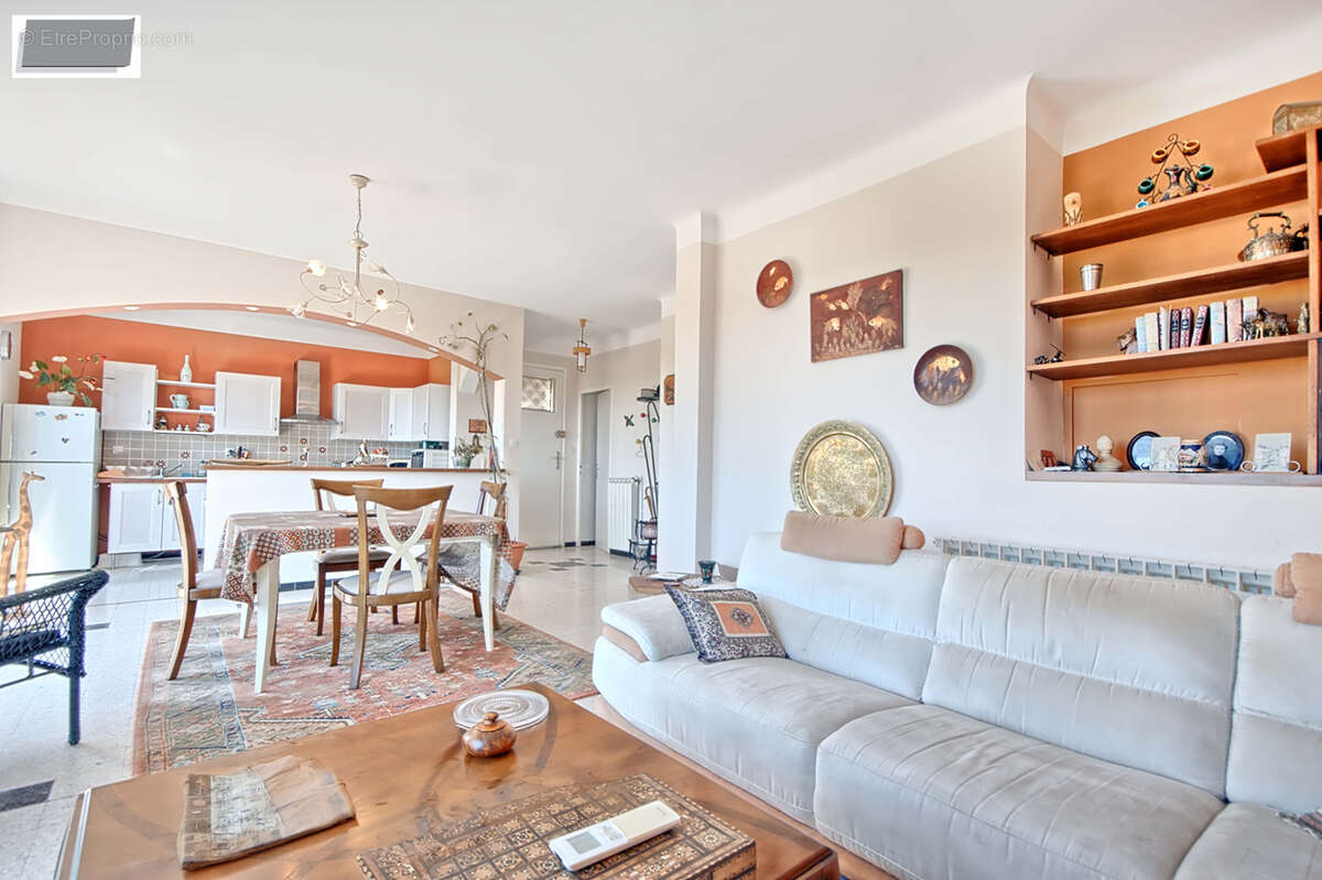 Maison à LA VALETTE-DU-VAR