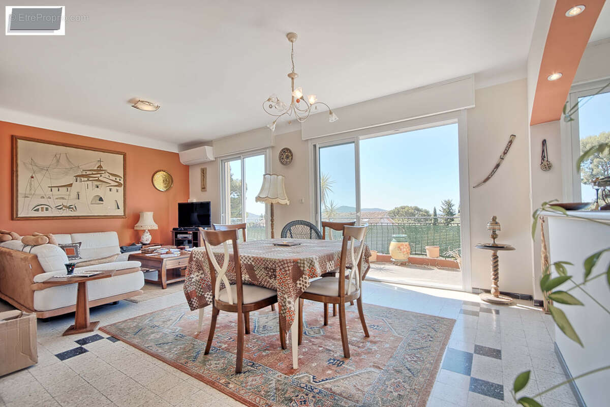 Maison à LA VALETTE-DU-VAR