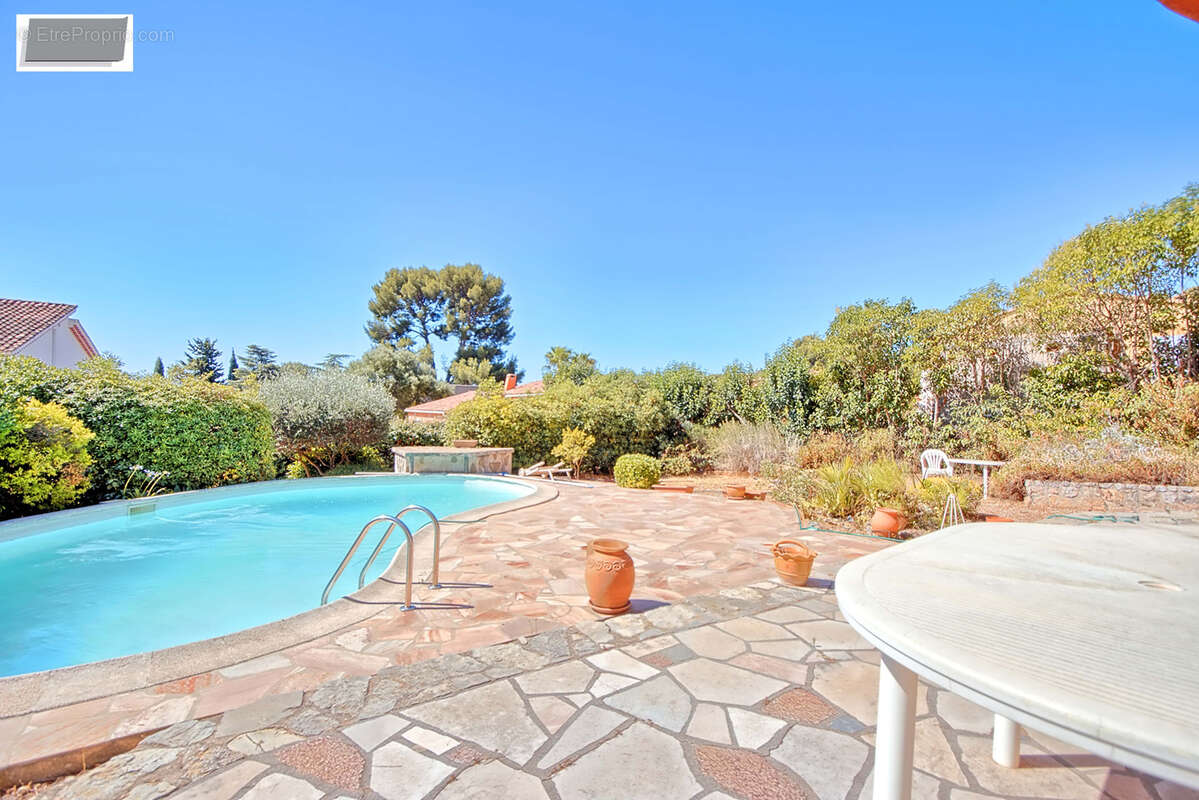 Maison à LA VALETTE-DU-VAR