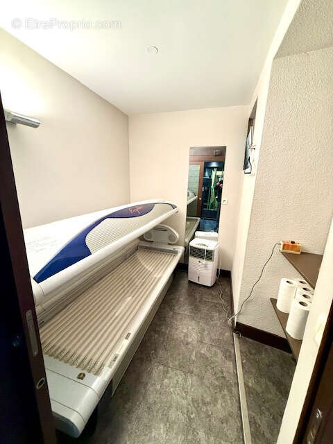 Commerce à SAINT-GENIS-POUILLY