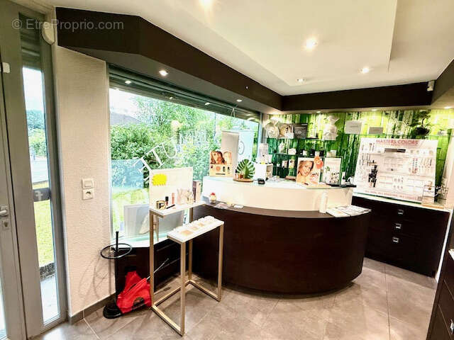 Commerce à SAINT-GENIS-POUILLY