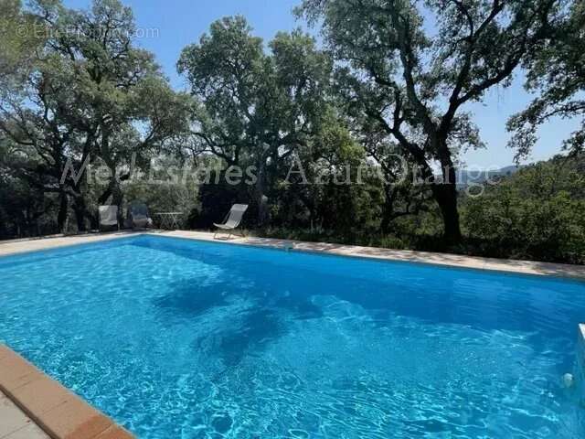 Maison à LA GARDE-FREINET