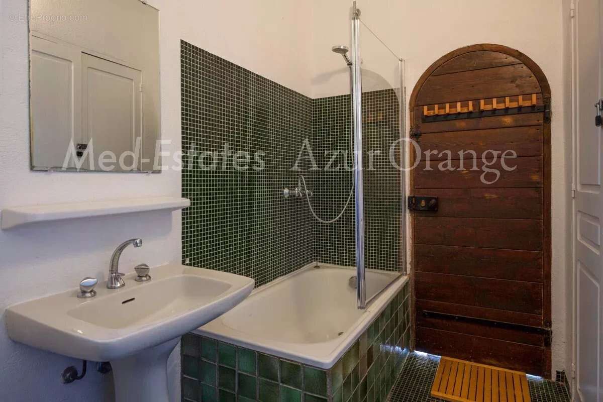 Maison à LA GARDE-FREINET