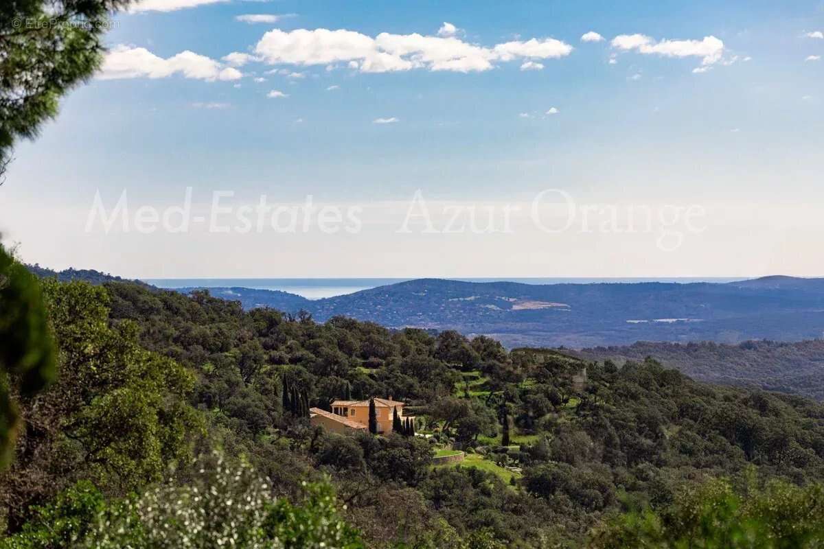 Maison à LA GARDE-FREINET