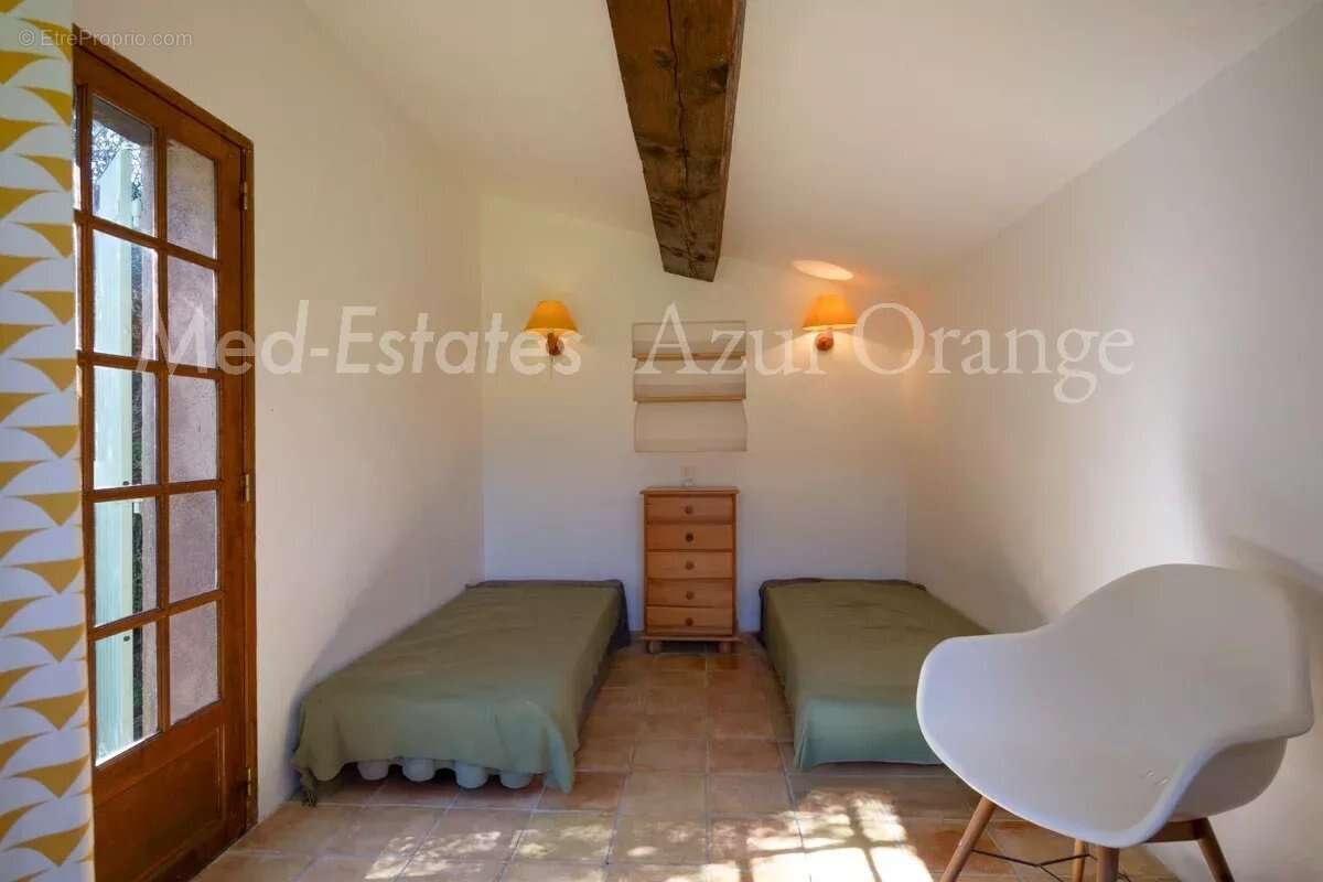 Maison à LA GARDE-FREINET