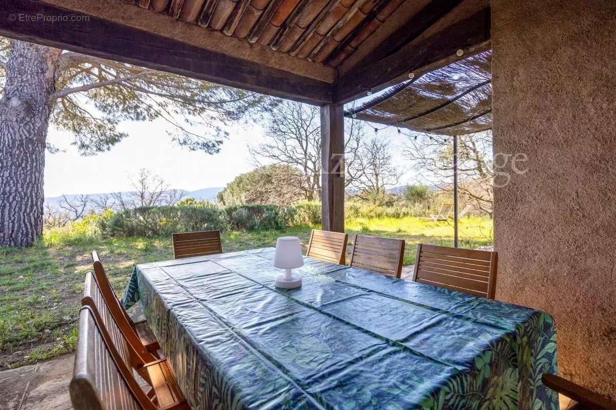 Maison à LA GARDE-FREINET