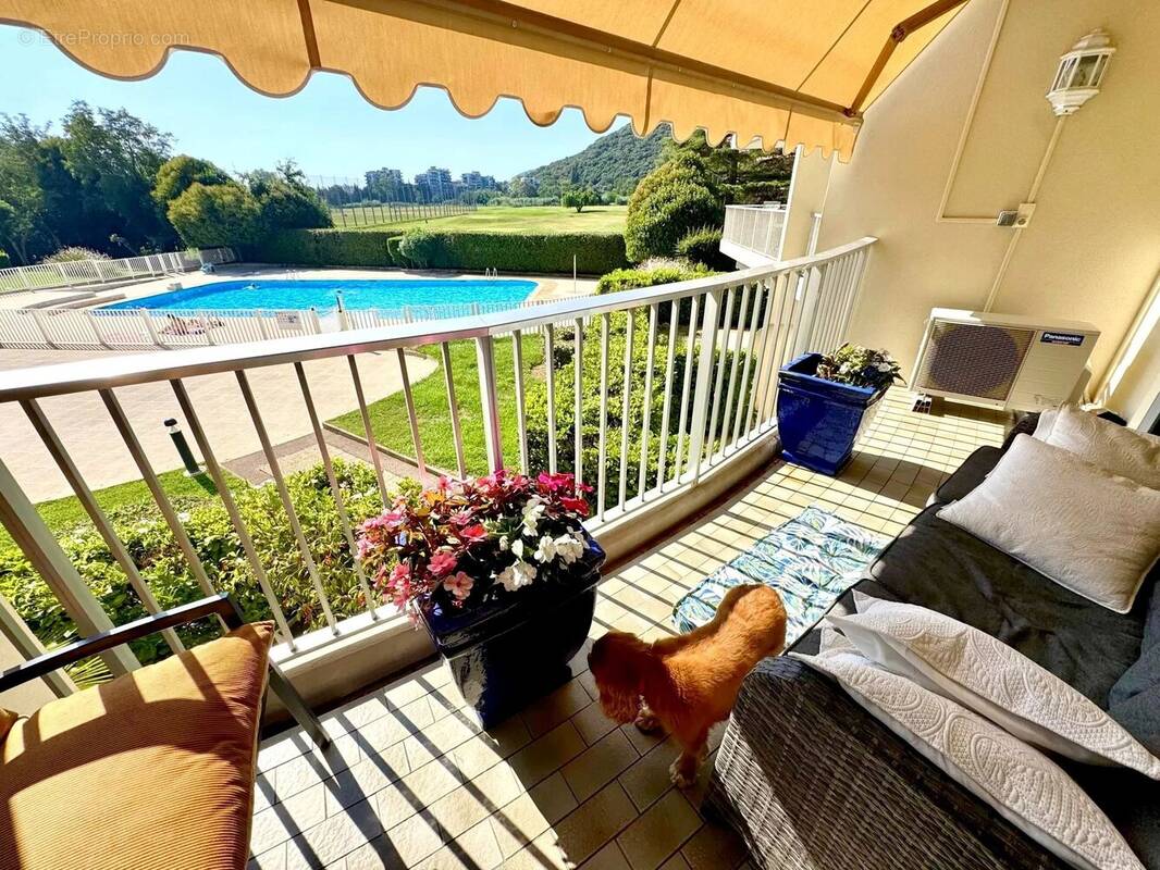 Appartement à MANDELIEU-LA-NAPOULE