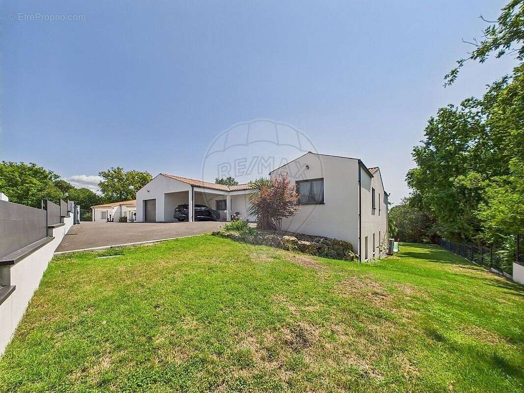 Maison à LES MATHES