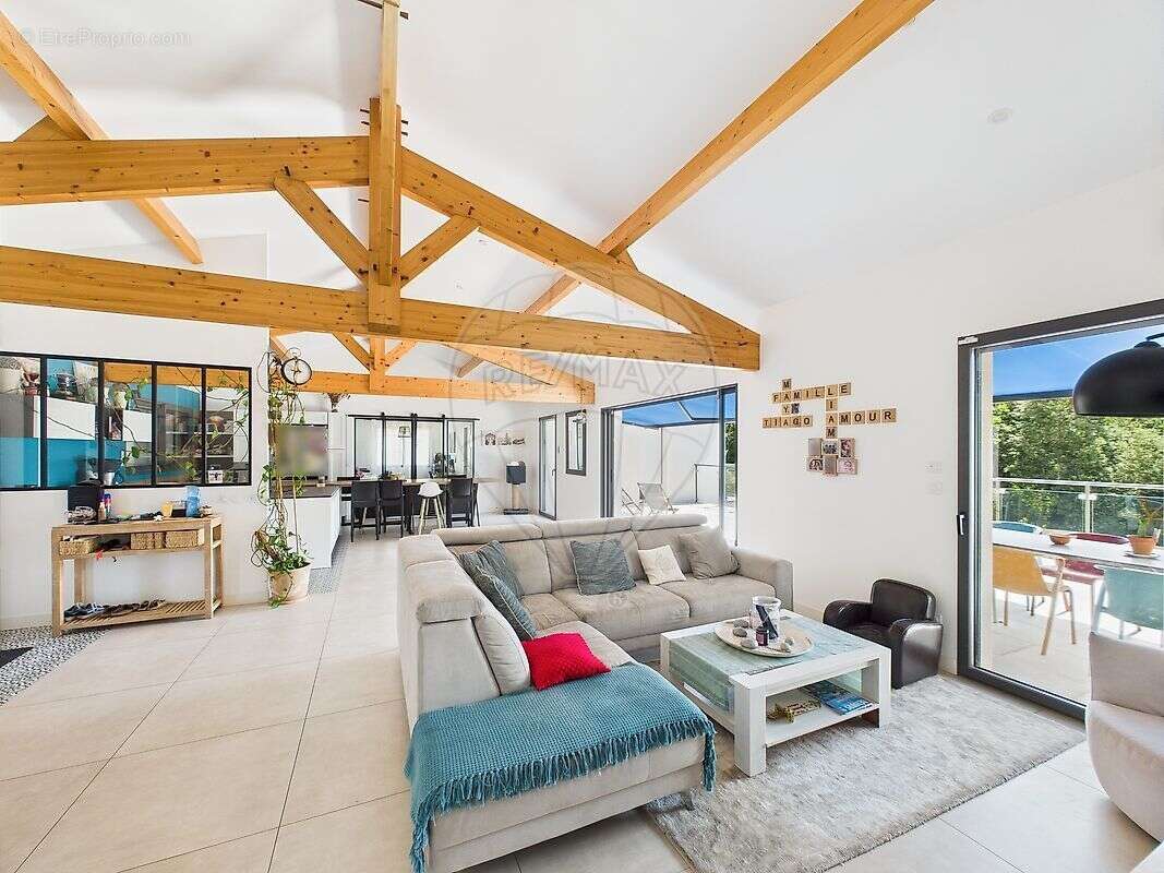 Maison à LES MATHES