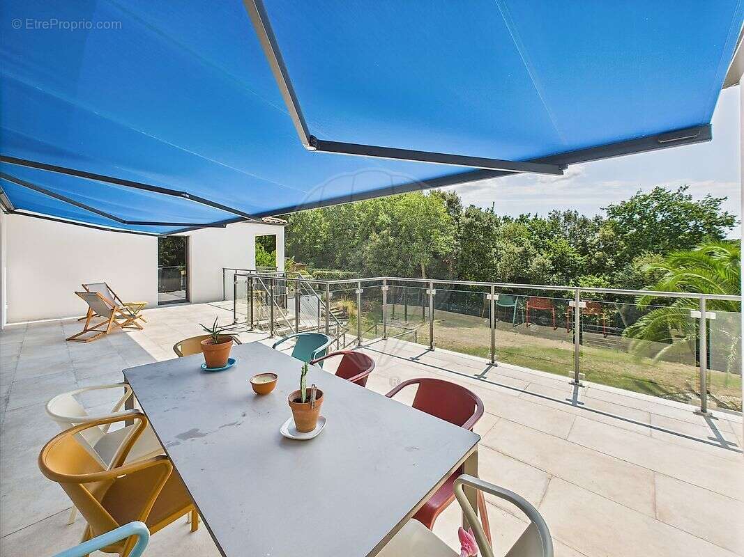 Maison à LES MATHES