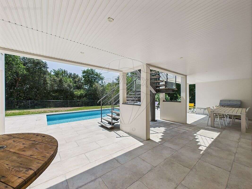 Maison à LES MATHES