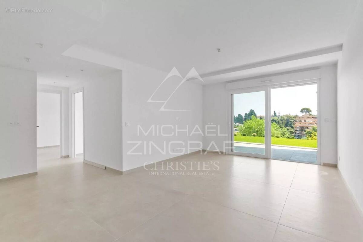 Appartement à ROQUEBRUNE-CAP-MARTIN