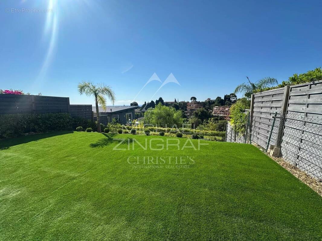 Appartement à ROQUEBRUNE-CAP-MARTIN