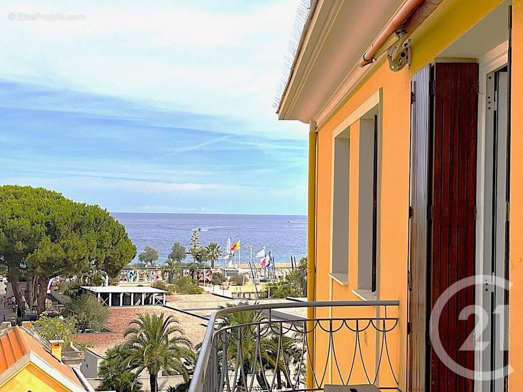 Appartement à ROQUEBRUNE-CAP-MARTIN