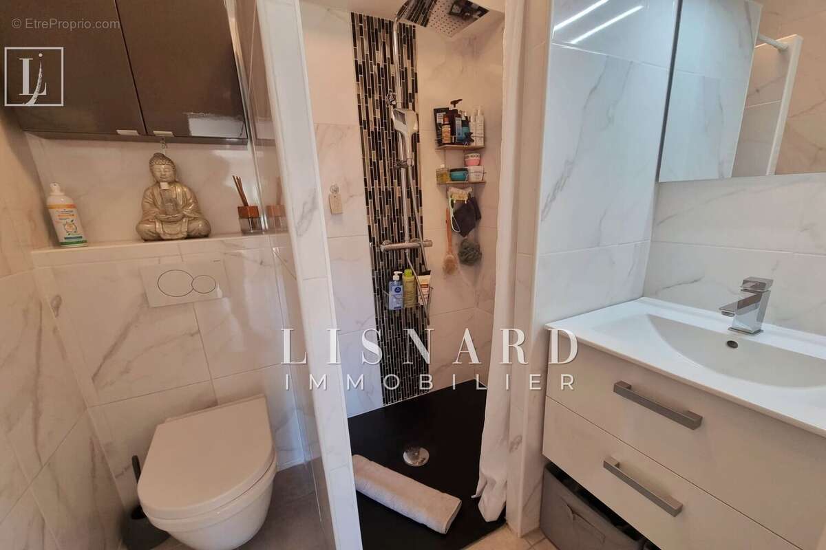 Appartement à VALLAURIS