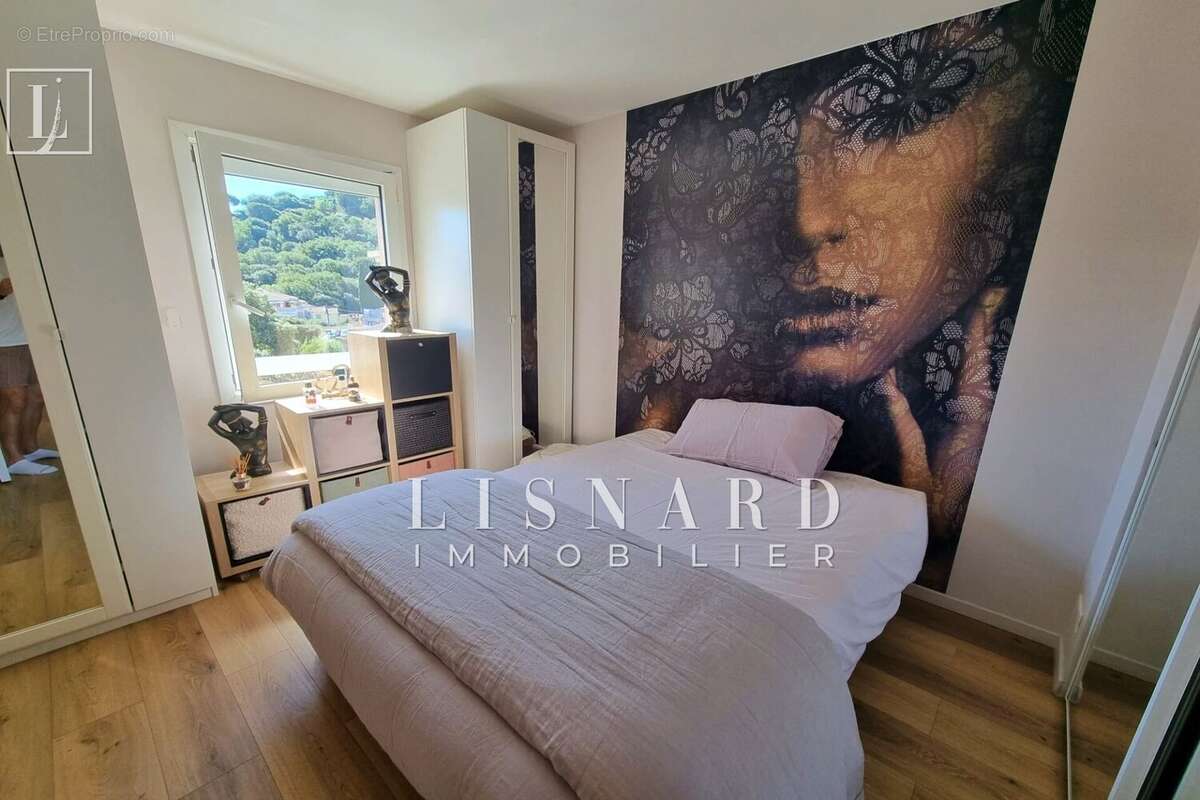 Appartement à VALLAURIS