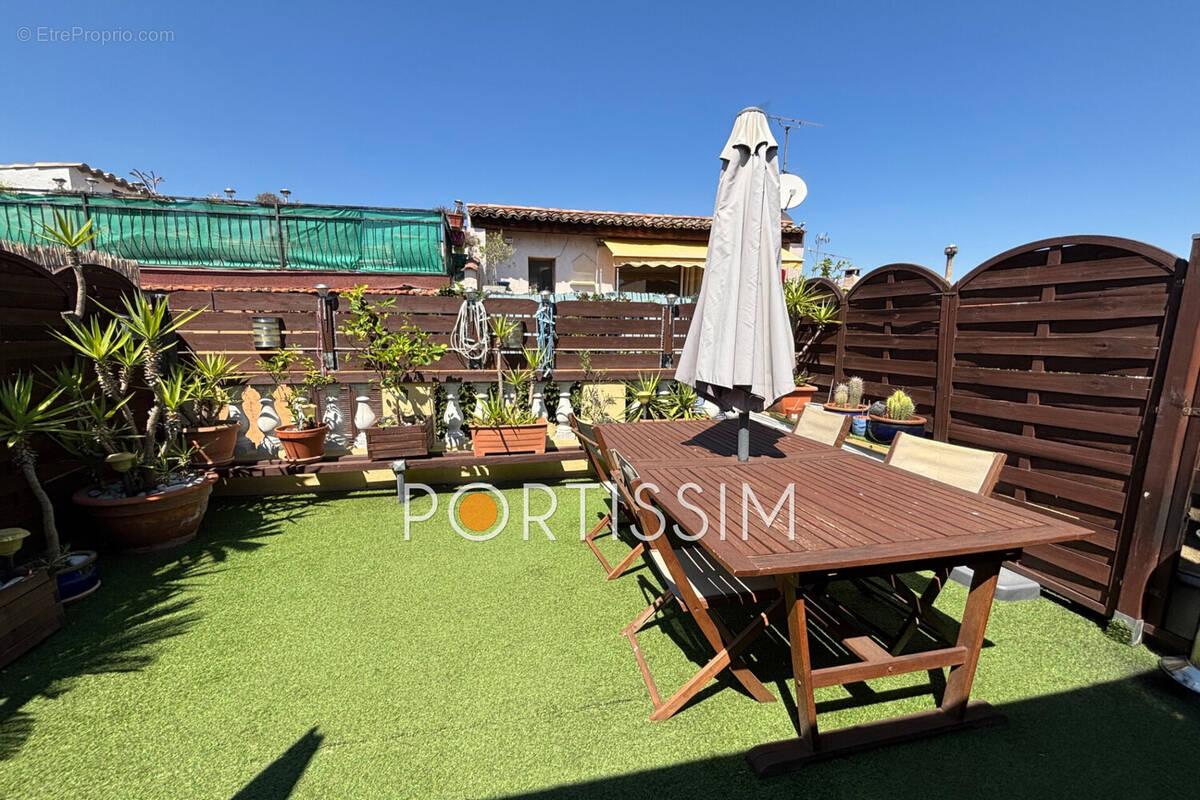 Maison à SAINT-LAURENT-DU-VAR