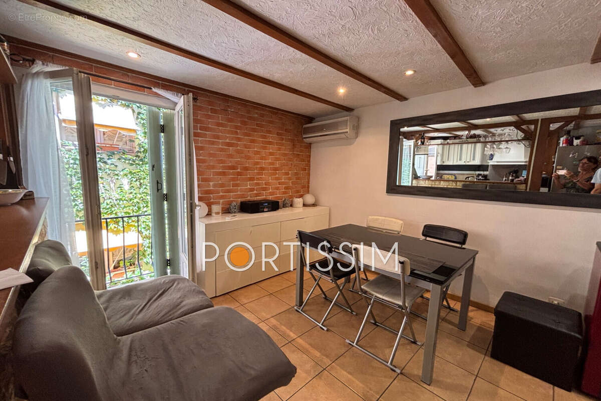 Maison à SAINT-LAURENT-DU-VAR