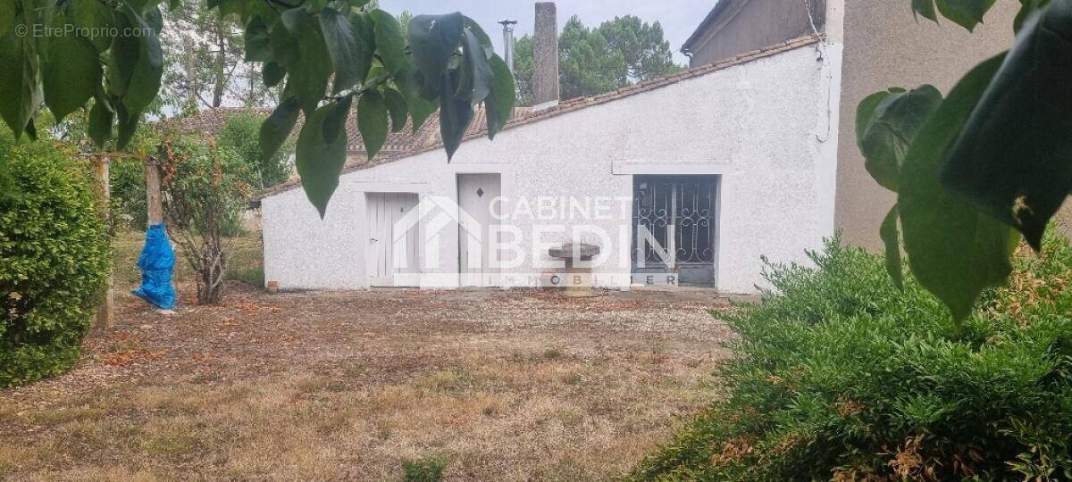 Maison à BEYCHAC-ET-CAILLAU