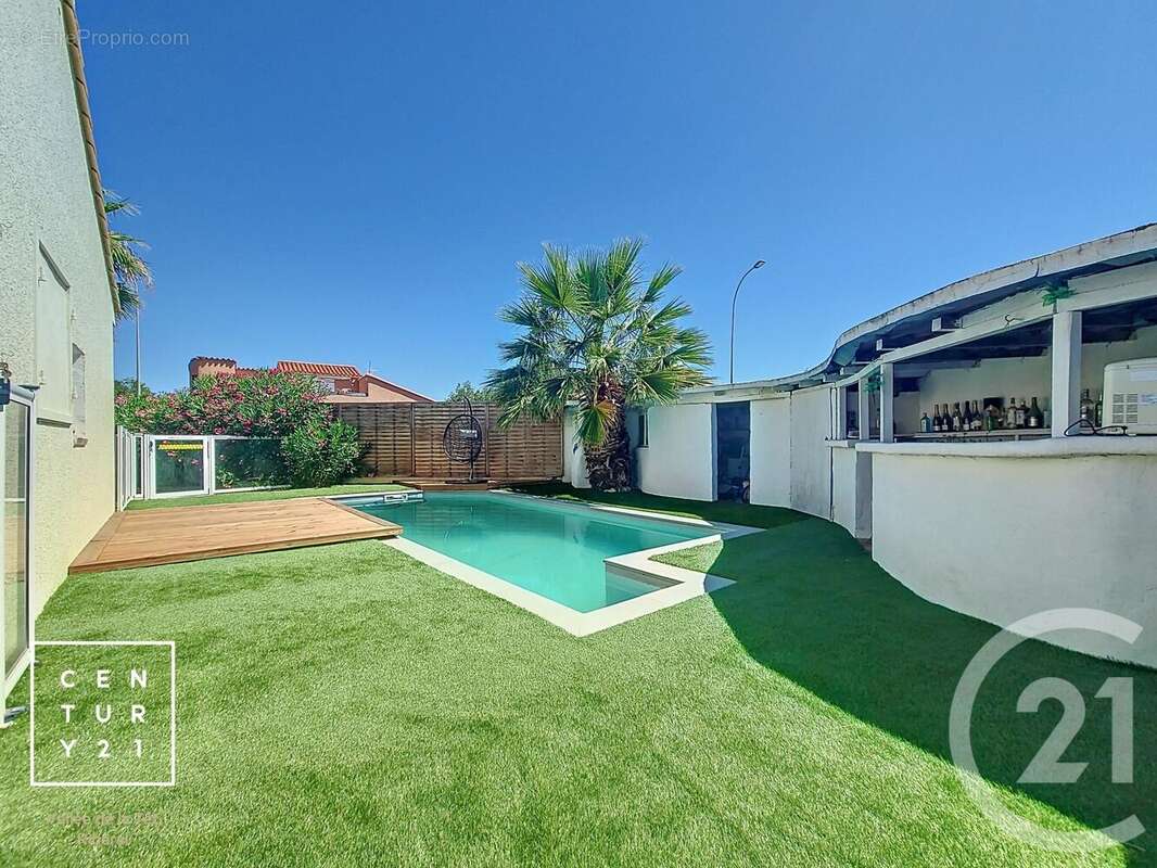 Maison à SAINT-ESTEVE