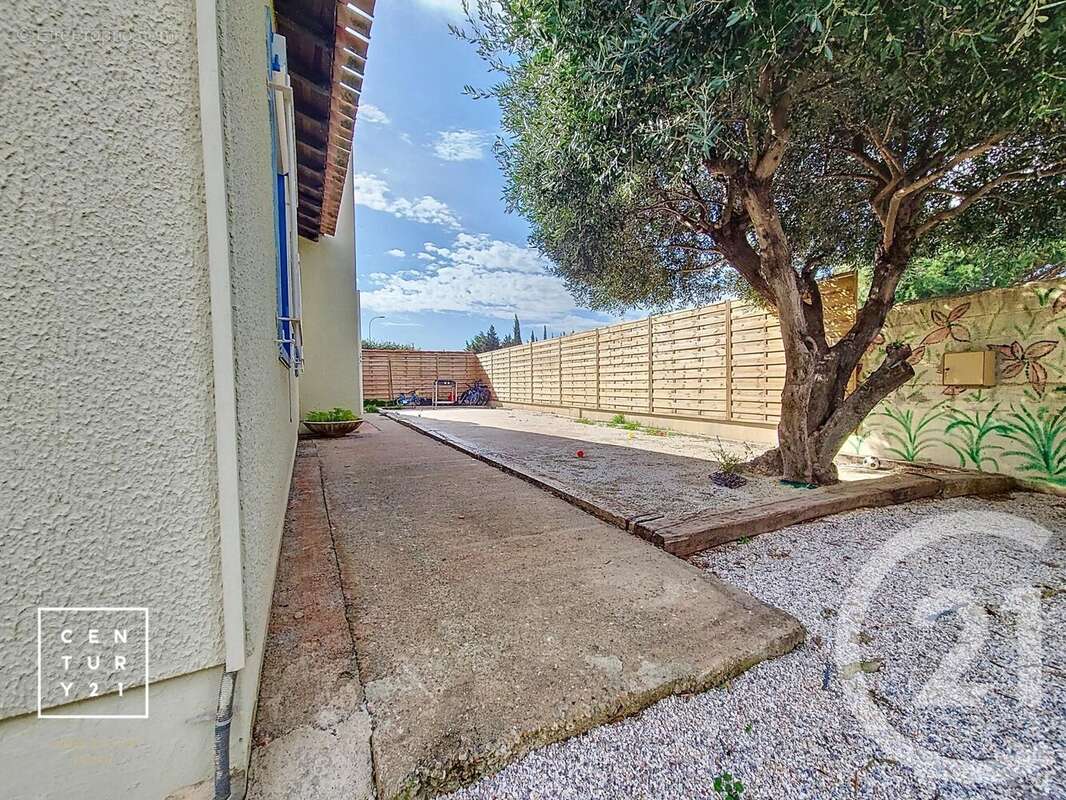 Maison à SAINT-ESTEVE