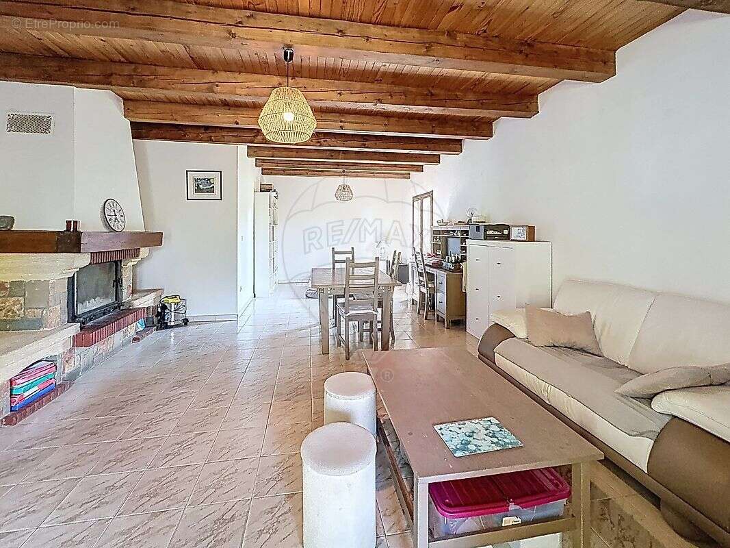 Maison à BOISSET-ET-GAUJAC