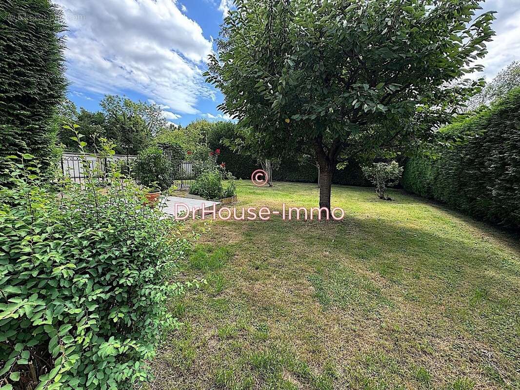 Maison à VAUX-SUR-SEINE