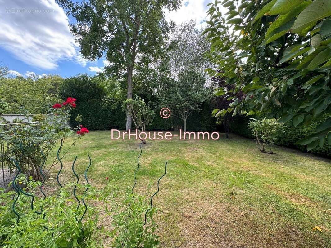 Maison à VAUX-SUR-SEINE