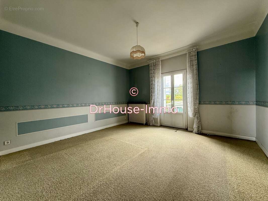 Maison à SAINT-ASTIER