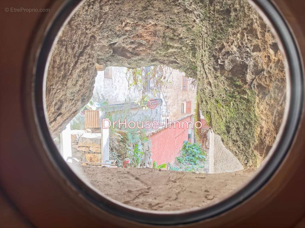 Appartement à COTIGNAC