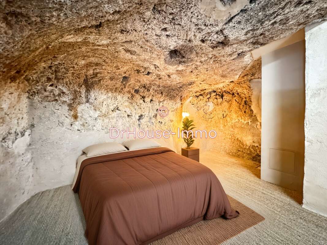 Appartement à COTIGNAC