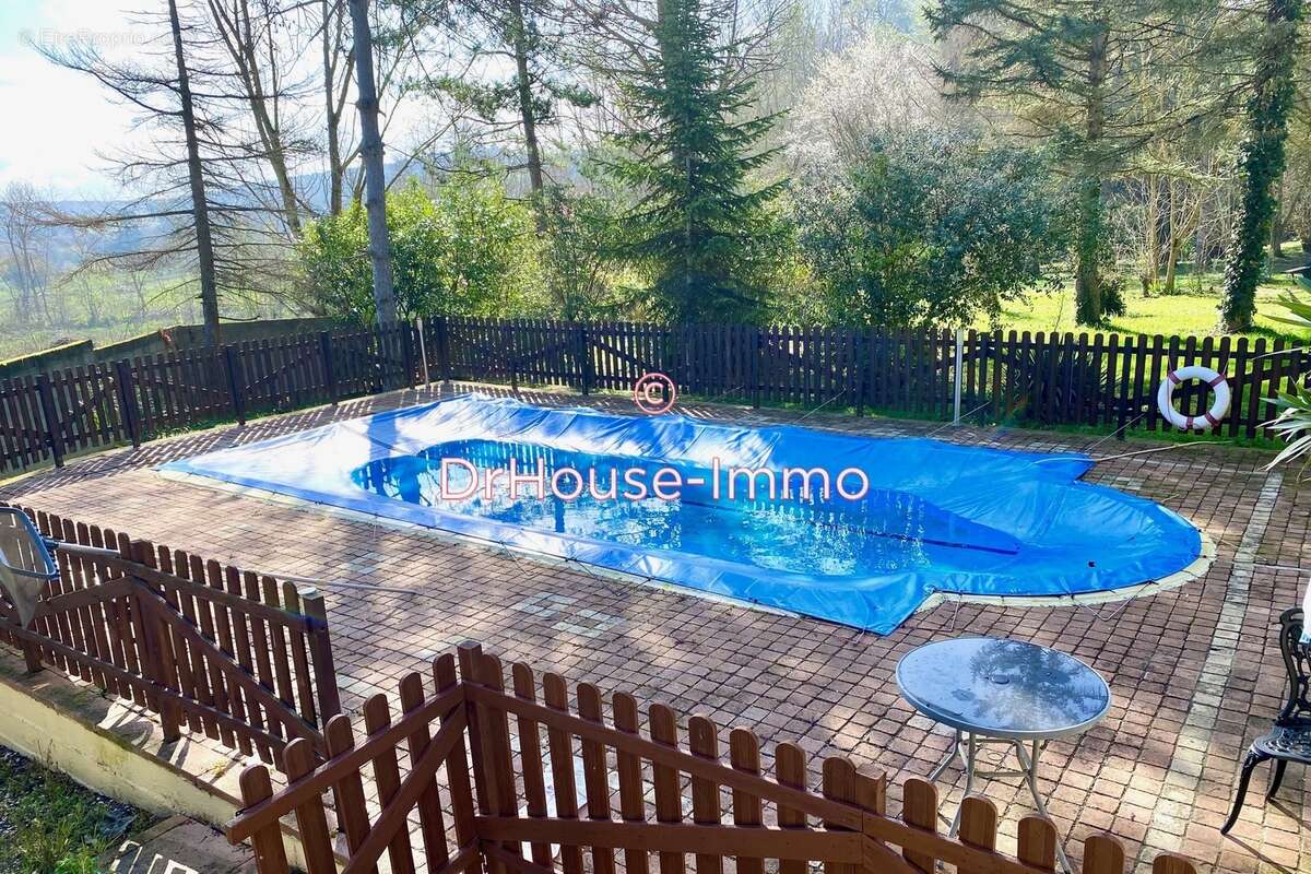 Maison à SAINT-MARTIN-DE-VILLEREGLAN