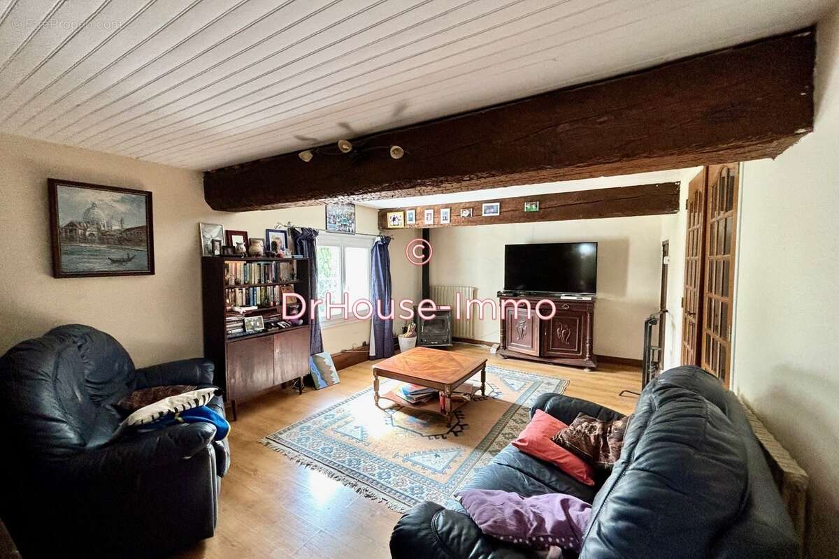 Maison à SAINT-MARTIN-DE-VILLEREGLAN