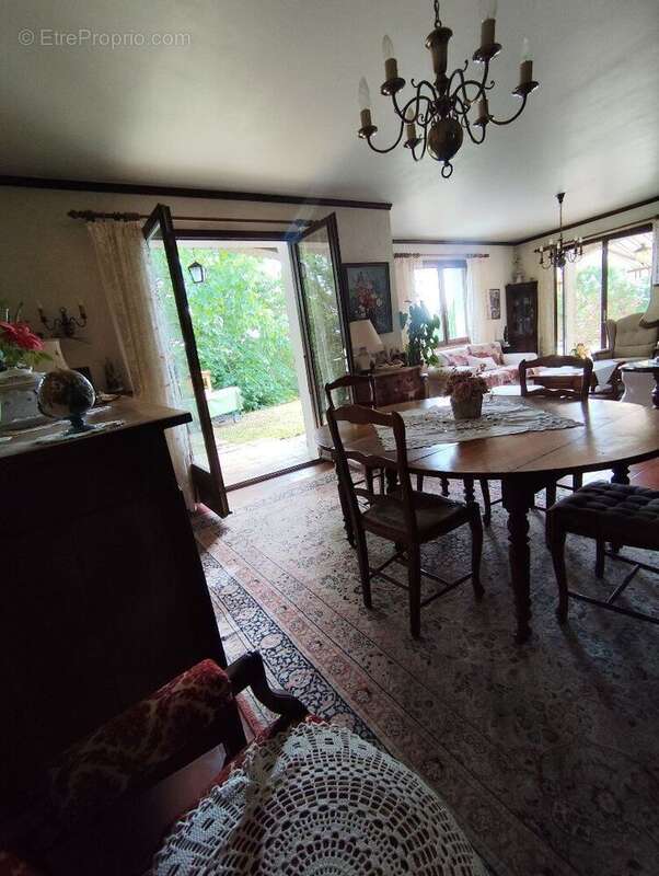 Photo 4 - Maison à SAINT-GENIS-LES-OLLIERES