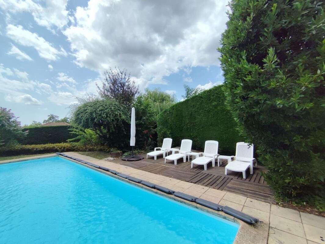 Photo 7 - Maison à SAINT-GENIS-LES-OLLIERES