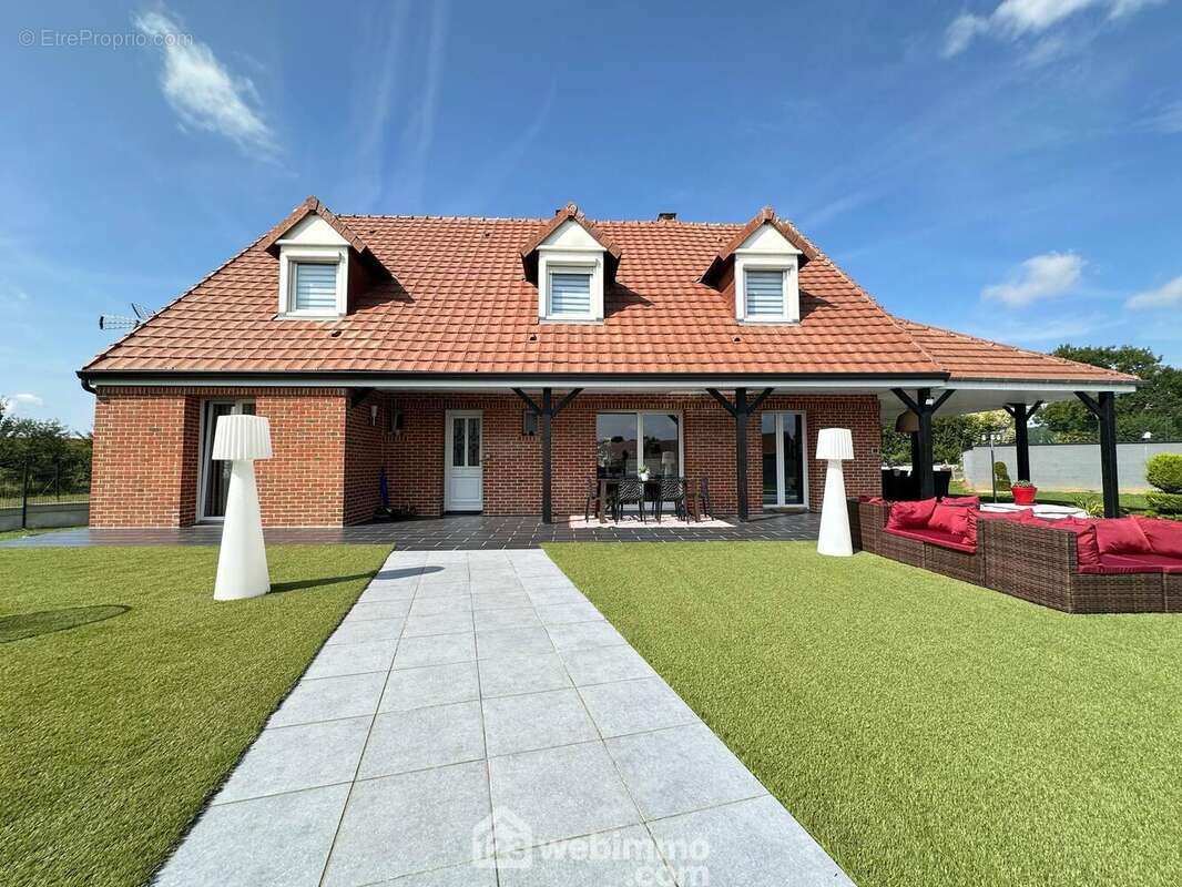 Avec commodités de plain pied sur sous-sol complet - Maison à CRECY-SUR-SERRE