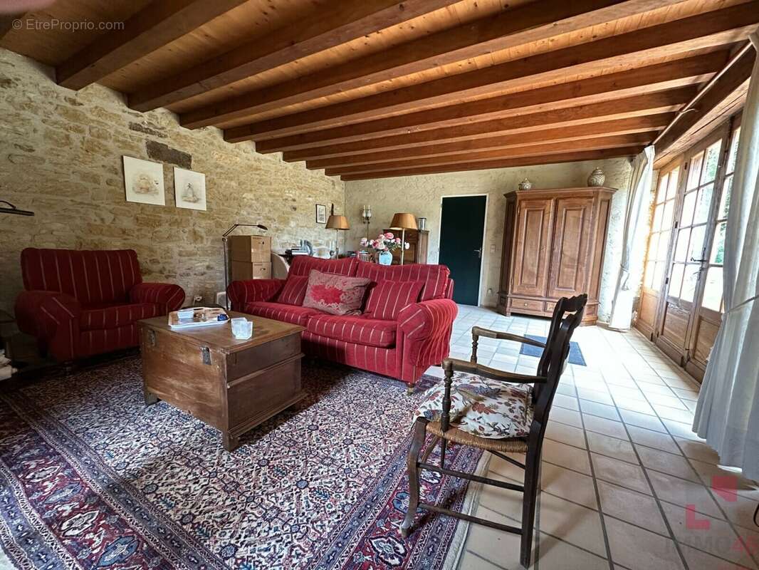 Maison à FRAYSSINET-LE-GELAT