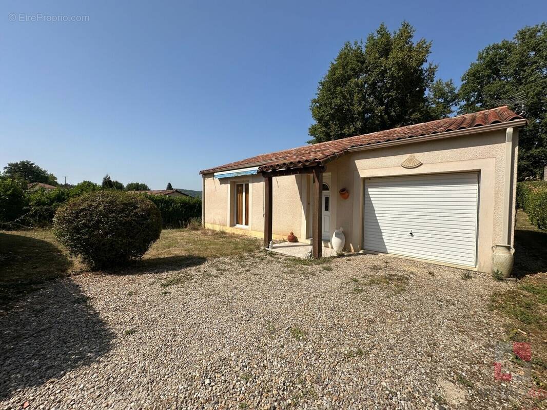 Maison à PUY-L&#039;EVEQUE