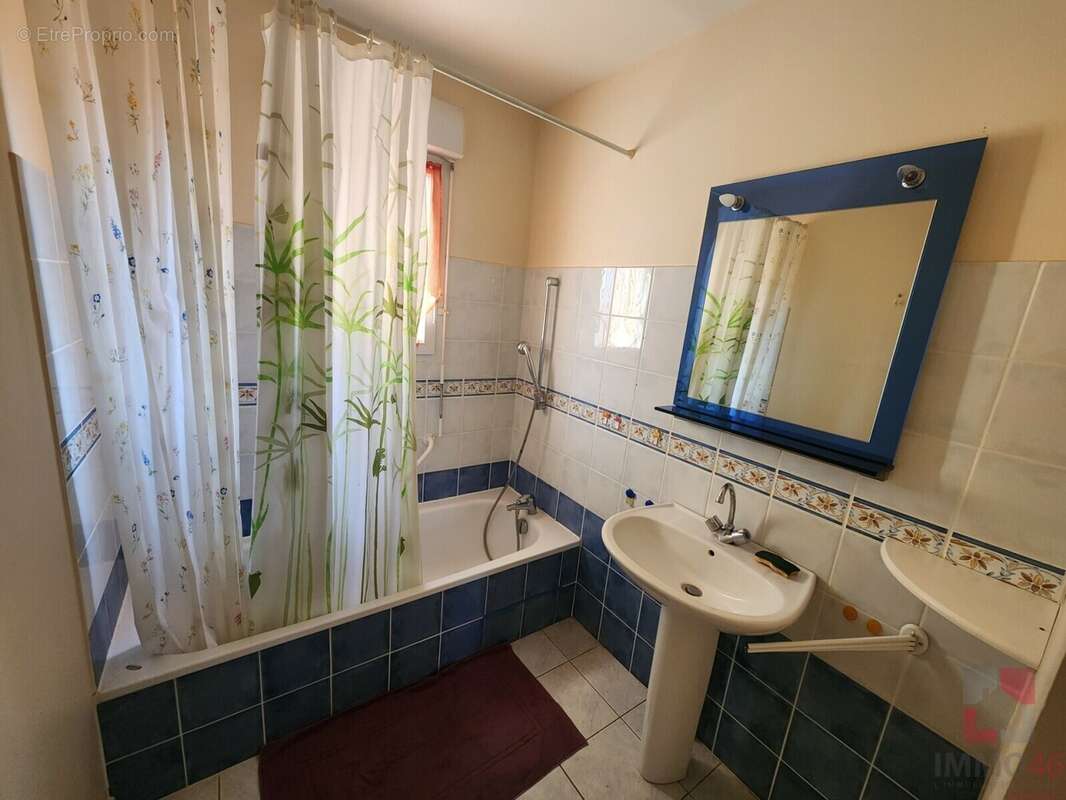 Maison à PUY-L&#039;EVEQUE