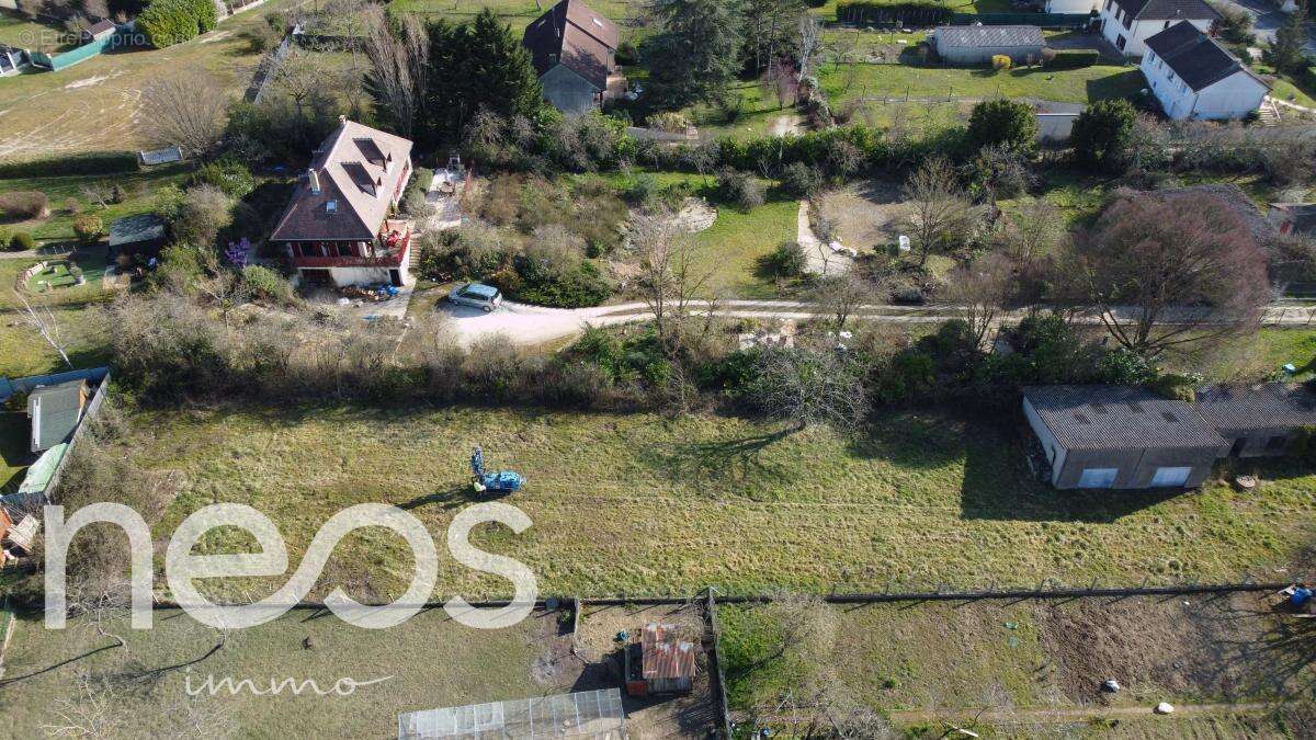 Terrain à SAINT-DOULCHARD