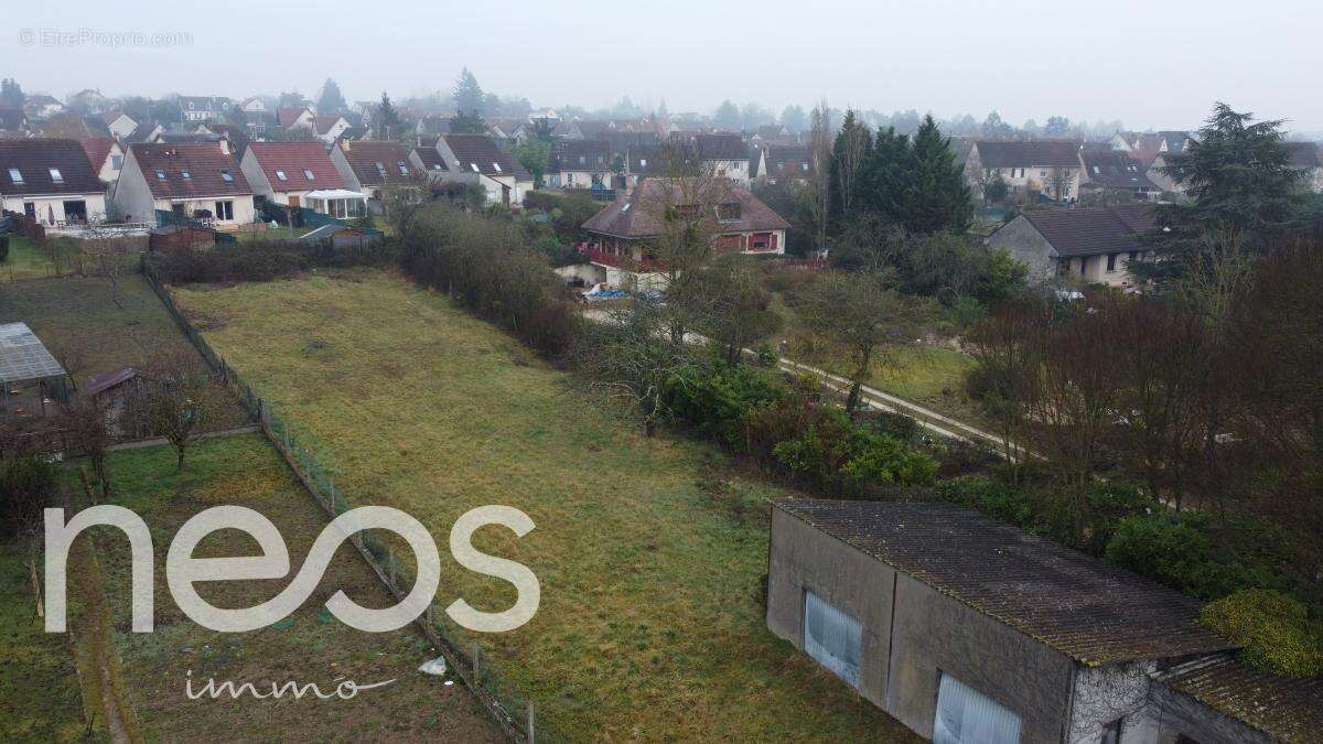 Terrain à SAINT-DOULCHARD