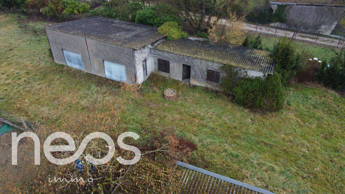 Terrain à SAINT-DOULCHARD