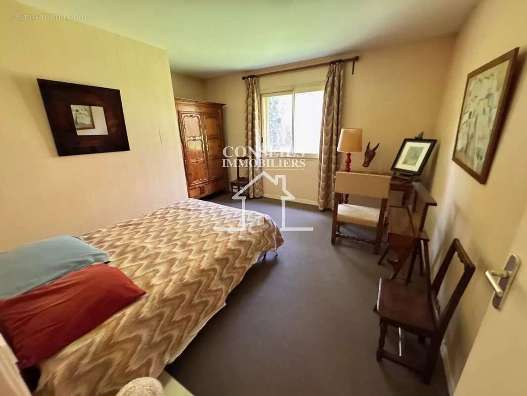 Maison à SAINT-JULIEN-DU-SAULT