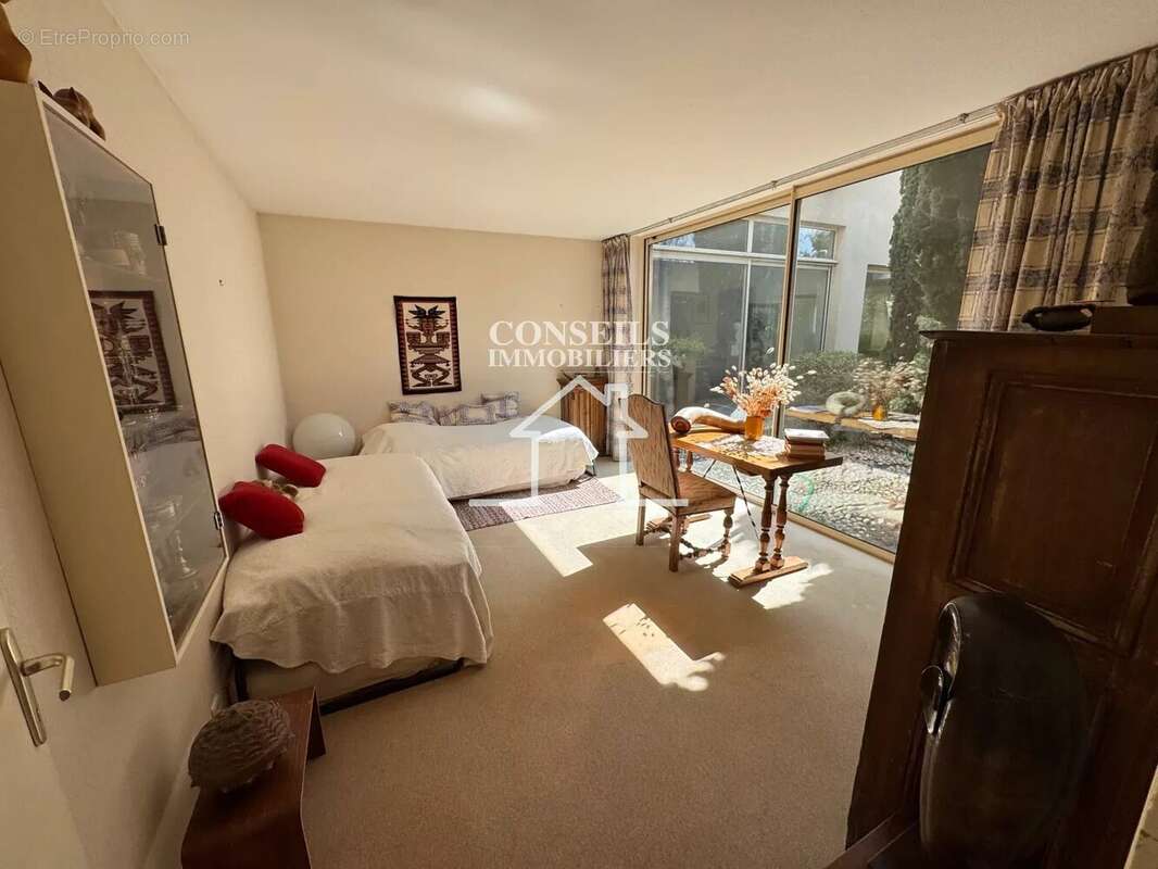 Maison à SAINT-JULIEN-DU-SAULT