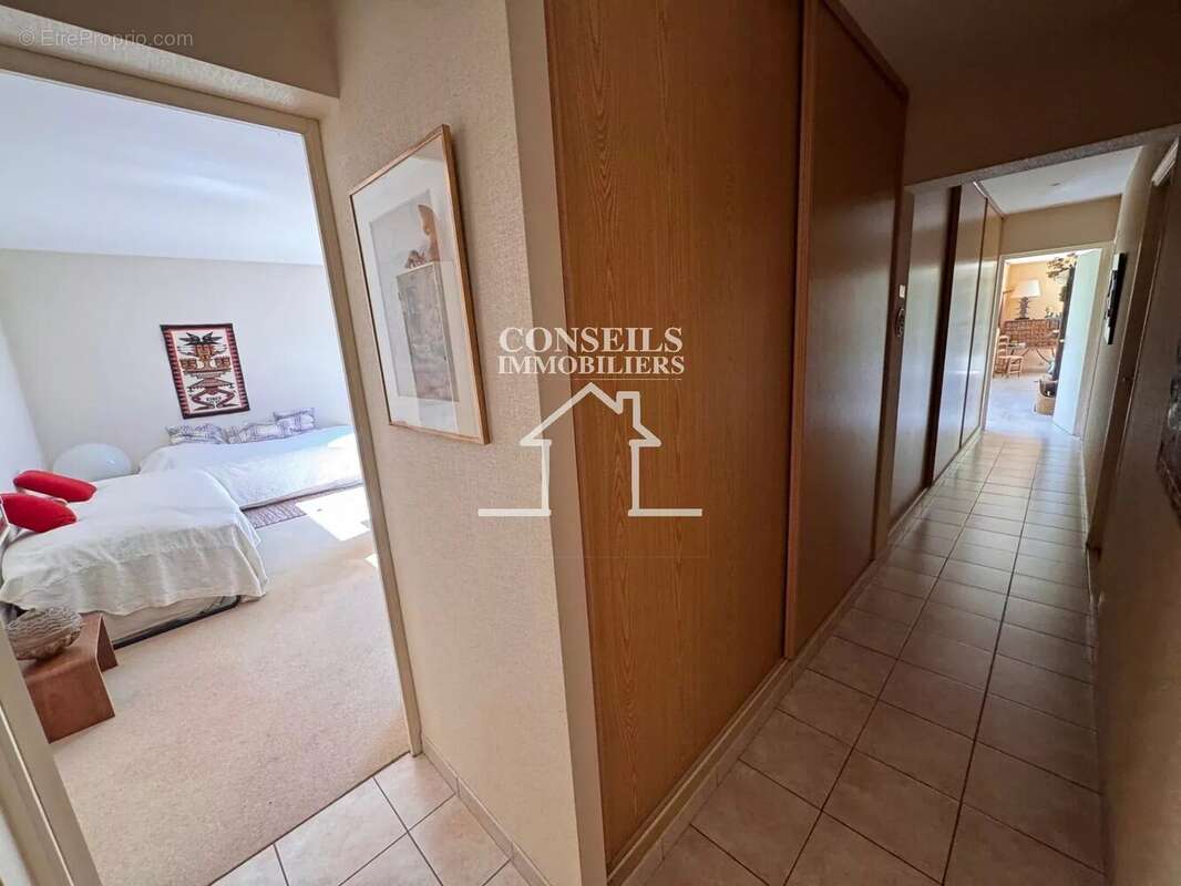 Maison à SAINT-JULIEN-DU-SAULT