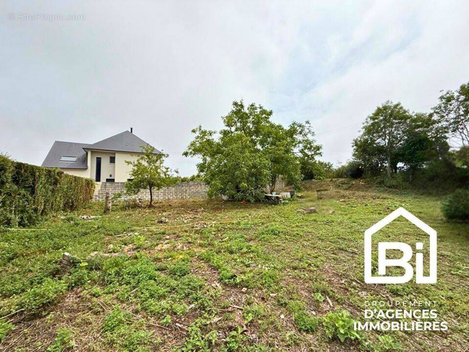 Terrain à AMFREVILLE