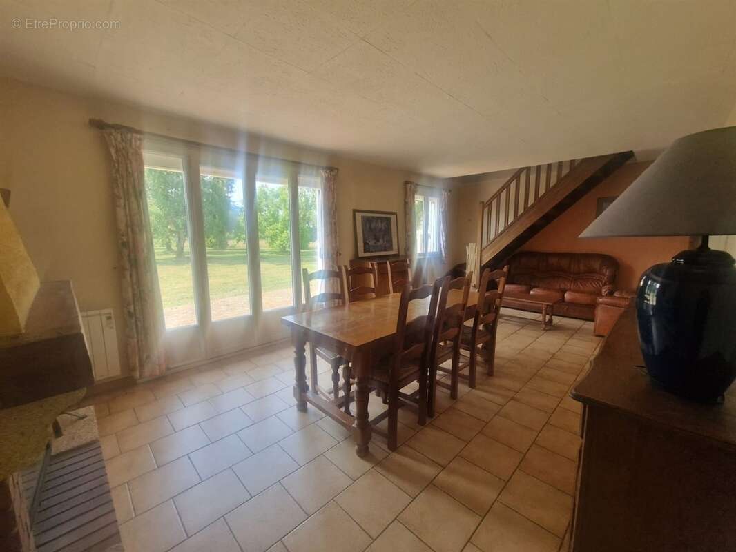 Maison à VERT-EN-DROUAIS