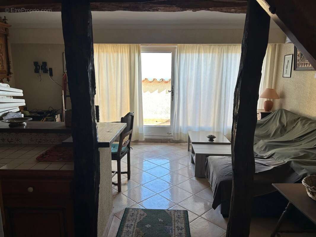 Appartement à CHATEAUNEUF-GRASSE