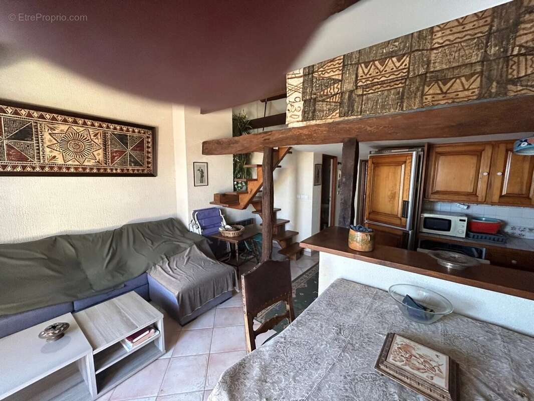 Appartement à CHATEAUNEUF-GRASSE