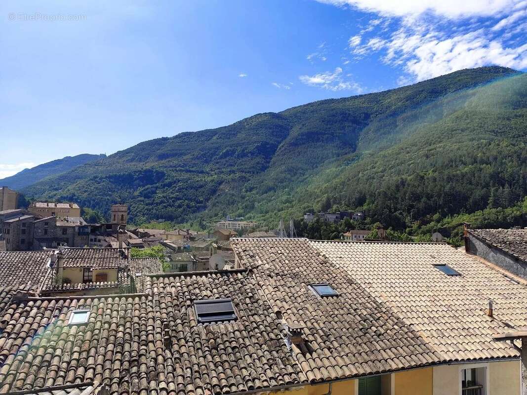 Maison à PUGET-THENIERS